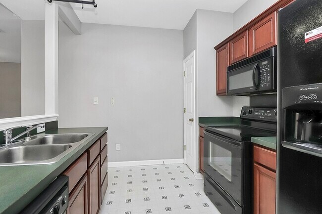 Building Photo - 141 Ross Moore Ave