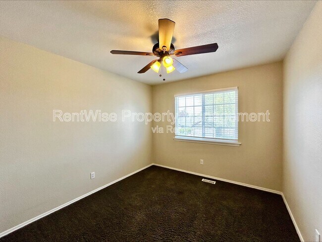 Building Photo - 1447 Kesler Dr W