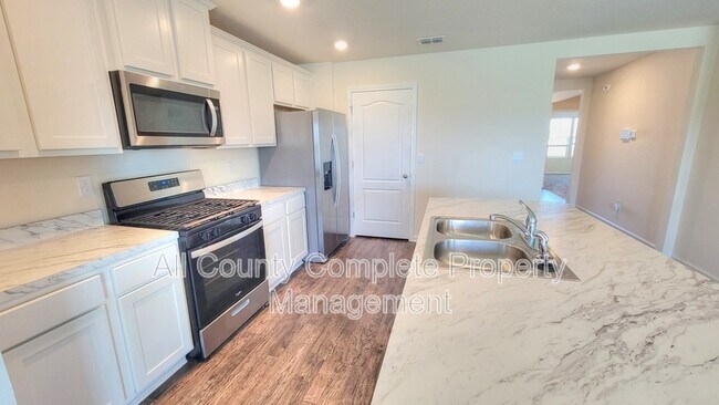 Building Photo - 121 Aveiro Wy