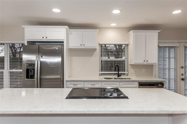 Building Photo - 2225 Saharah Dr
