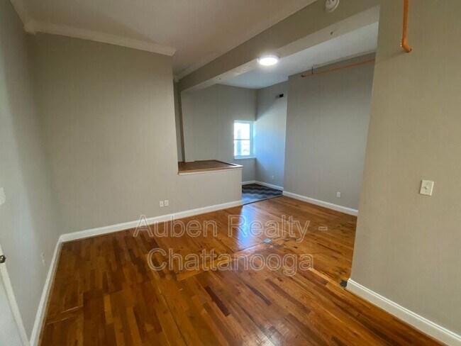 Building Photo - 3925 Redding Rd