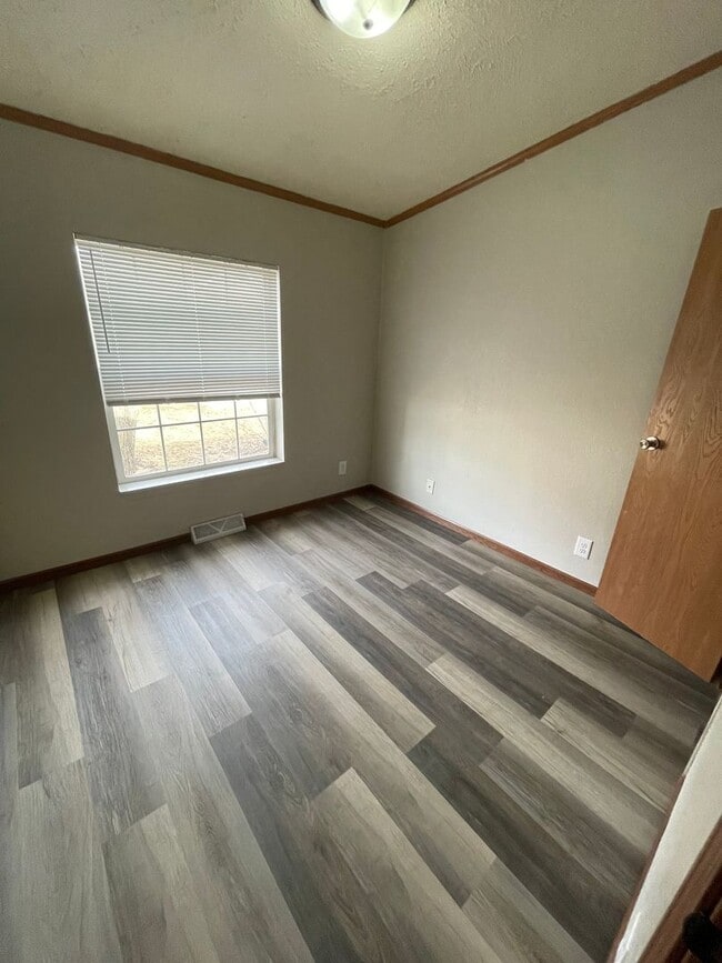 Building Photo - eld2006