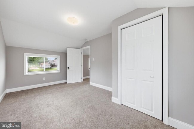 Building Photo - 3524 Meadowside Ave