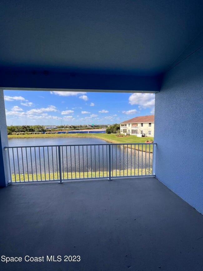 Building Photo - 3930 Playa Del Sol Dr