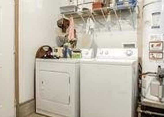 Building Photo - 416 22nd Ave SW
