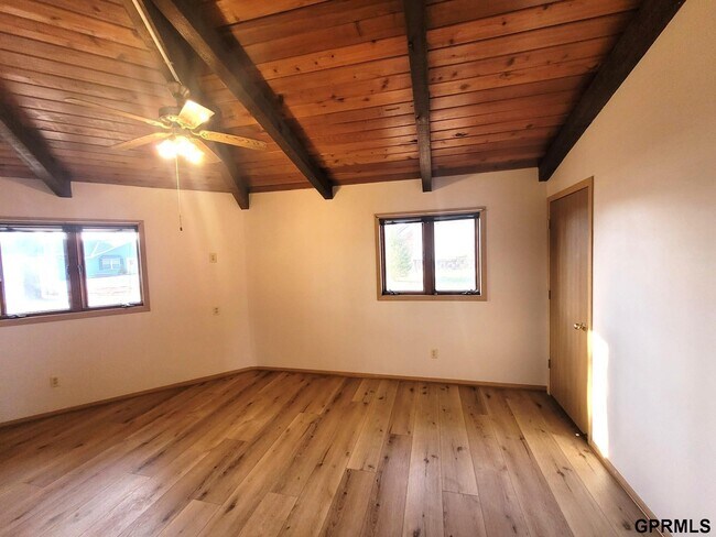 Building Photo - 1055 Platteview Dr