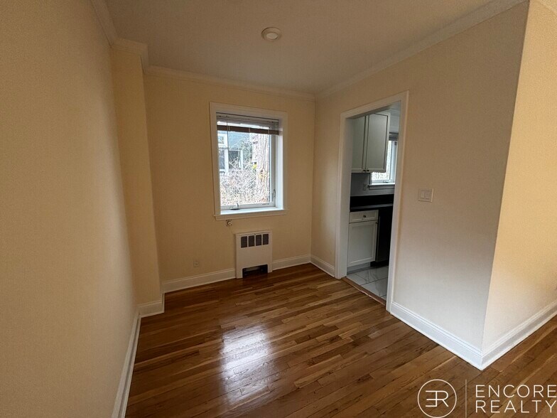 Building Photo - 105 Longwood Ave