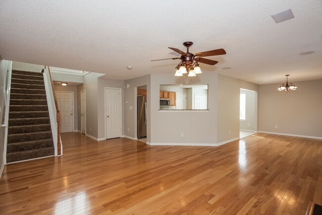 Building Photo - 10619 Haddington Dr