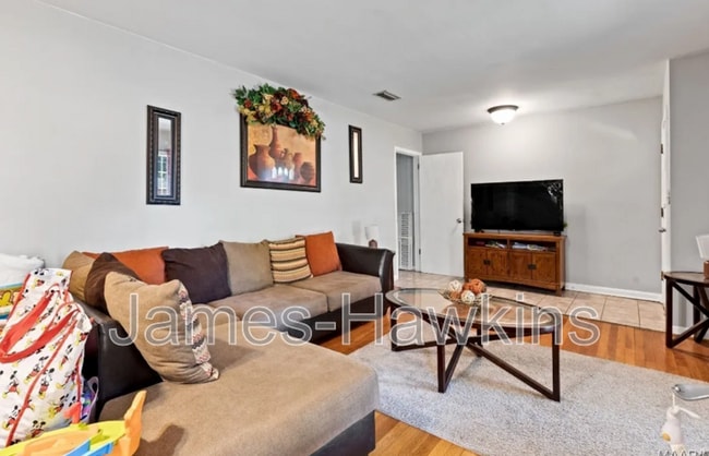 Building Photo - 1152 Woodbridge Dr