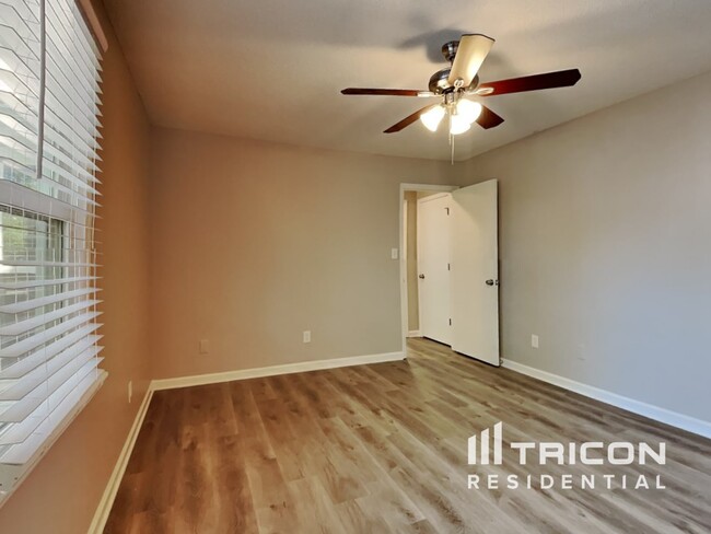 Building Photo - 5404 Trenburg Ct