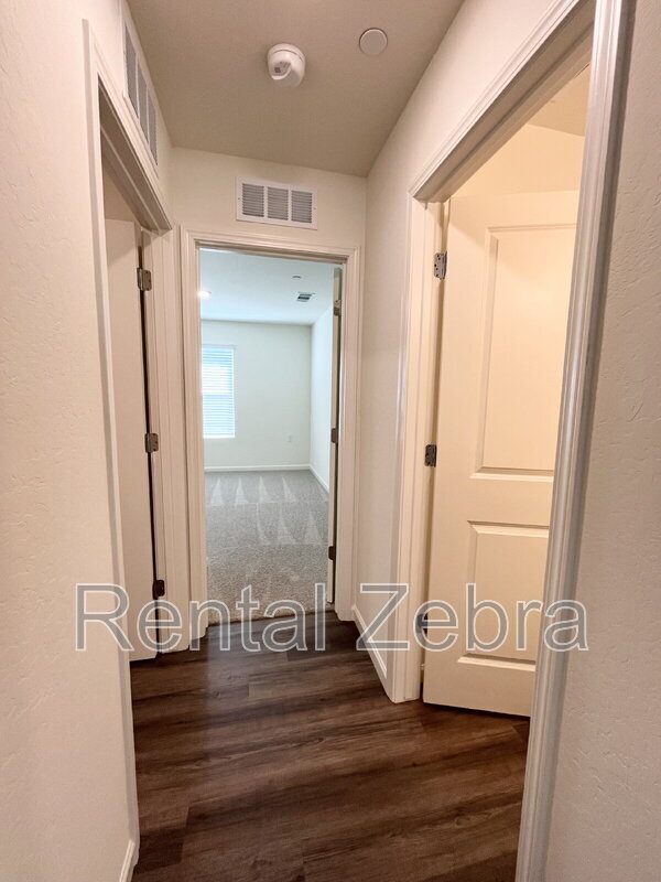 Building Photo - 4075 Cinnabar Ct