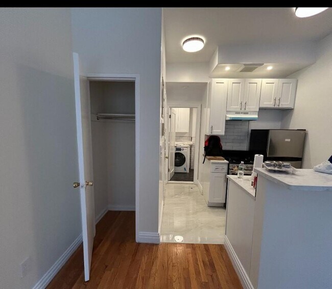 Primary Photo - 0 bedroom in NEW YORK NY 10022