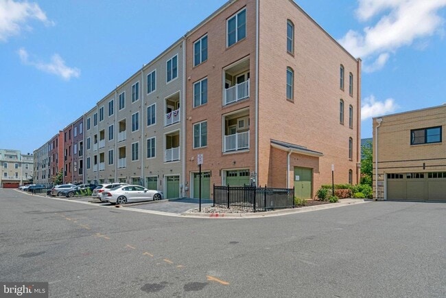 Building Photo - 1222 Main Line Blvd