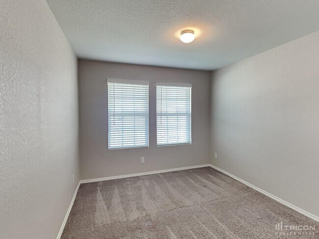 Building Photo - 9802 Marbach Brk