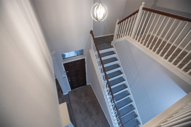 Building Photo - 3627 Midland Dr