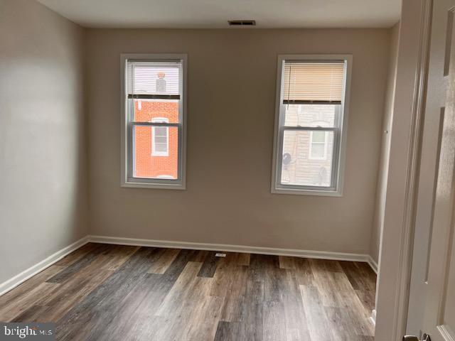 Building Photo - 204 N Rose St