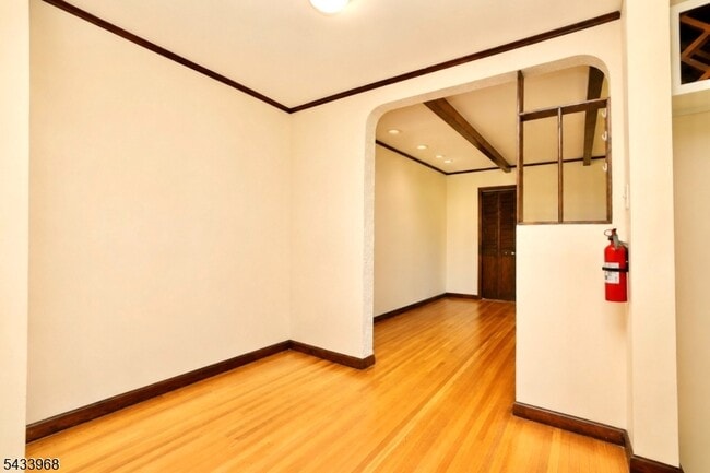 Building Photo - 15 Carpenter Terrace N