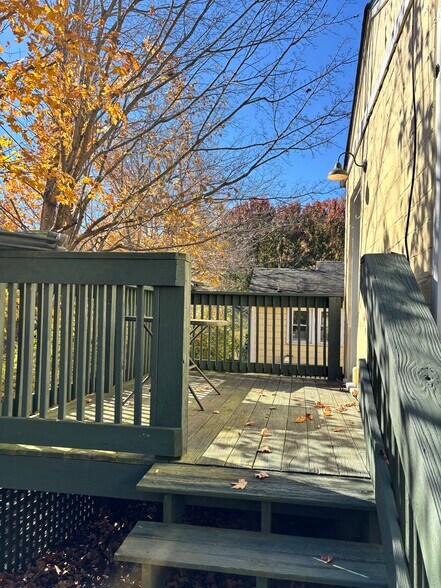 Building Photo - 375 Weaverville Rd