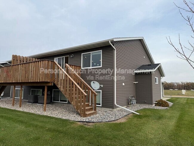 Building Photo - 2320 5th St W