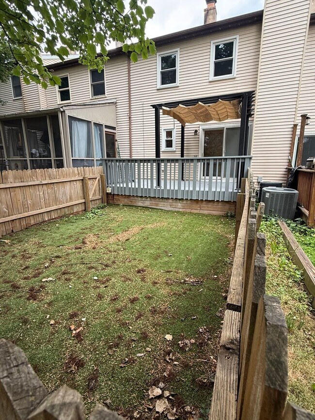 Building Photo - 2 Bed / 1.5 Bath Doylestown Townhome