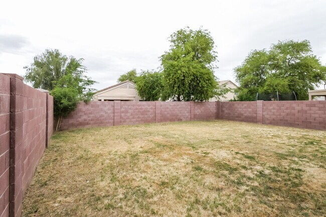 Building Photo - 3146 W Carlos Ln