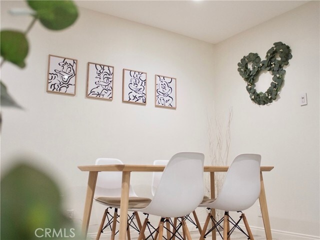 Building Photo - 2052 S June Pl