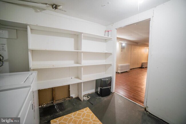 Building Photo - 2108 Pine St