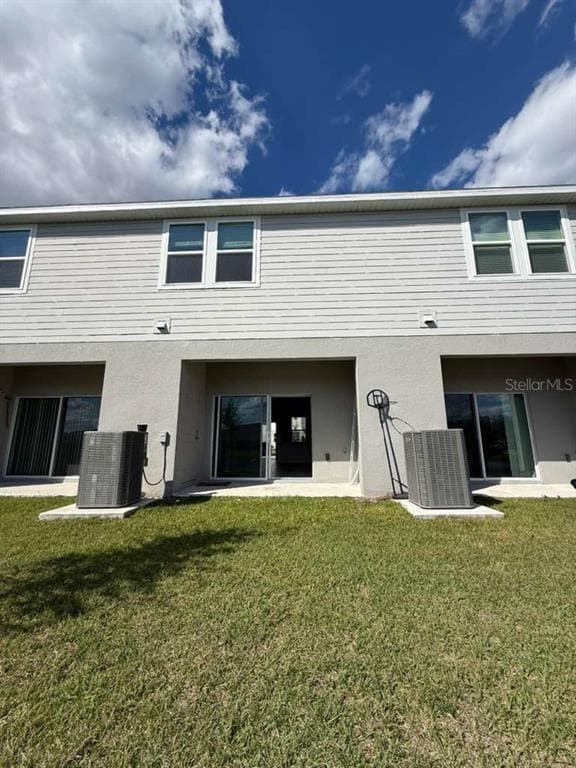 Building Photo - 3183 Skyline Lp