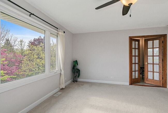 Building Photo - 121 Millis Ln
