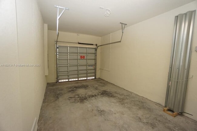 Building Photo - 10911 W 33rd Ln