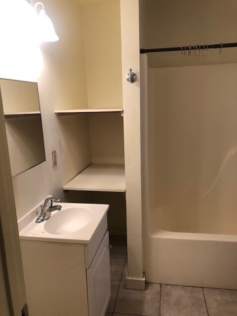 Building Photo - 1021 E St