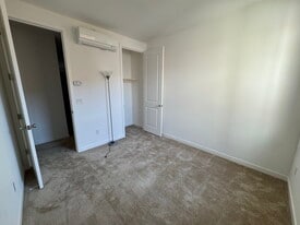 Building Photo - 5891 Cadence Ave