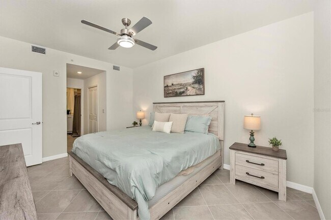 Building Photo - 12550 Galapagos Ct