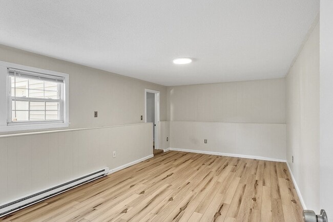 Building Photo - 1022 Pleasant St