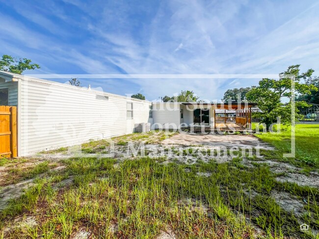 Building Photo - 10131 Steven Dr