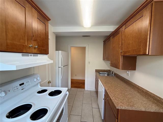 Building Photo - 1324 Foucher St