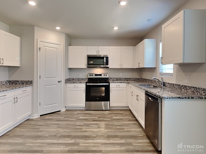 Building Photo - 15547 Taylorcrest Dr