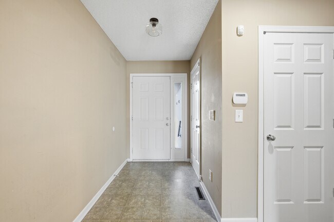 Building Photo - 4417 N 106th St
