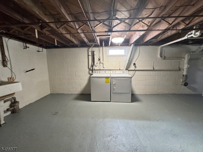 Building Photo - 156 E Prospect St