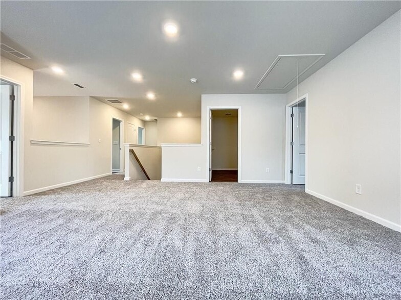 Building Photo - 6003 Hickory Crk Ct
