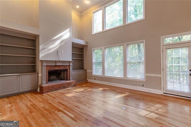 Building Photo - 651 Briarleigh Way