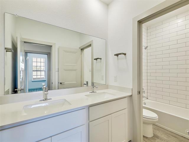 Building Photo - 563 Eiseley Dr