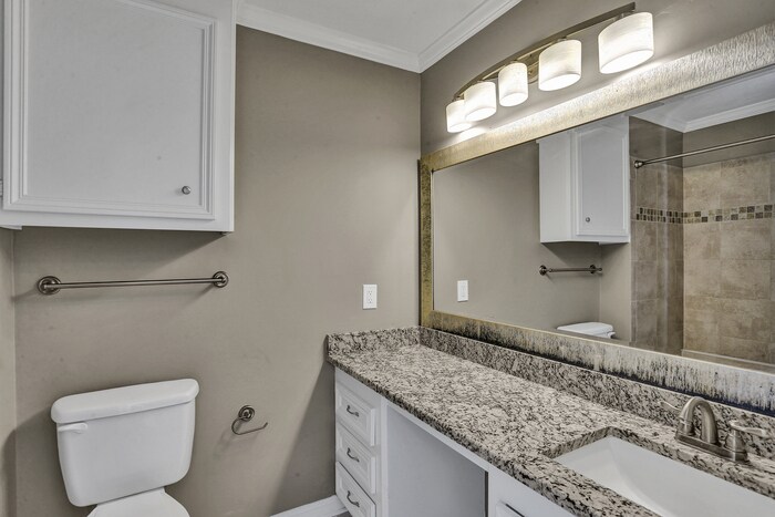 Building Photo - 108 Peach Tree Ln