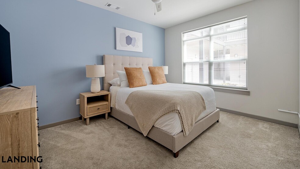 Building Photo - 1801 Meridian St