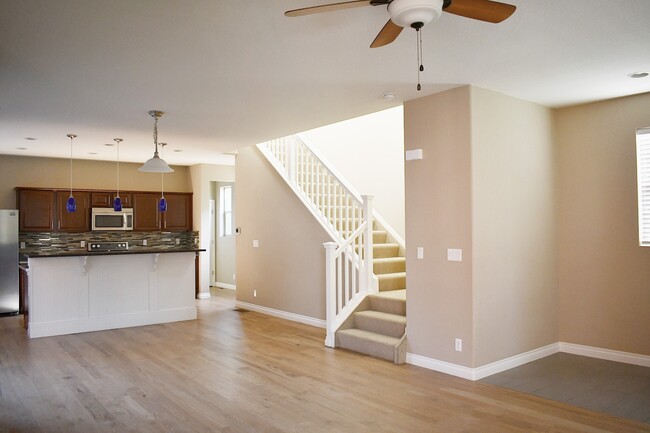 Building Photo - Finished Basement!