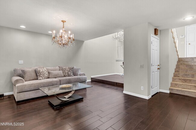 Building Photo - 4953 Lakeridge Terrace W