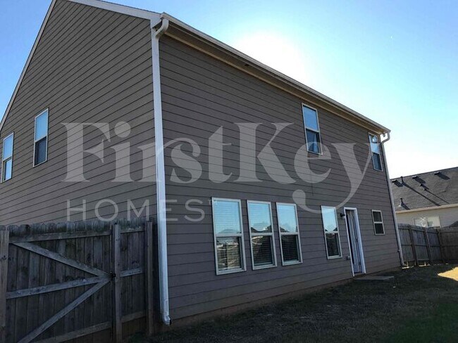 Building Photo - 3861 Cameron Trail SE