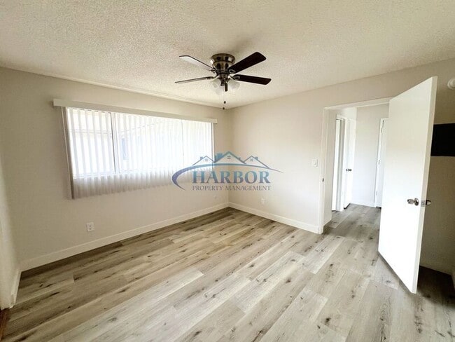 Building Photo - 2315 S Grand Ave