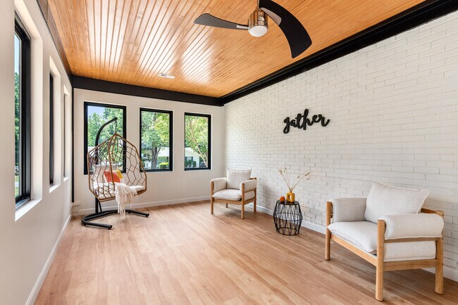 Building Photo - 5708 Southampton Rd