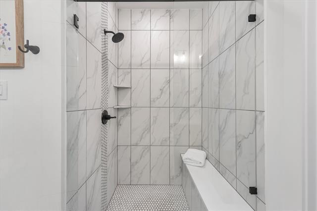 Building Photo - 2833 Applewood Wy